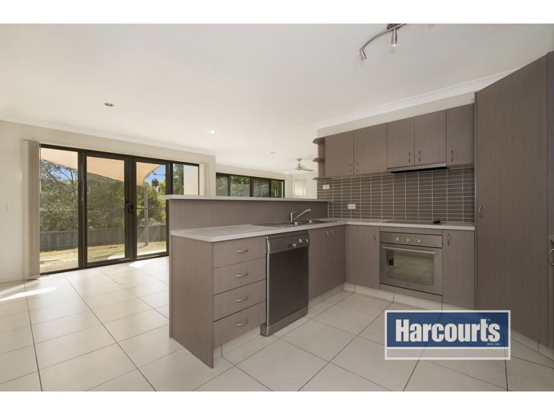 26 Lennox Street, Pacific Pines QLD 4211