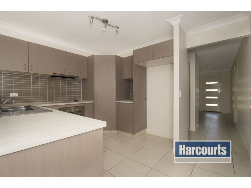 26 Lennox Street, Pacific Pines QLD 4211