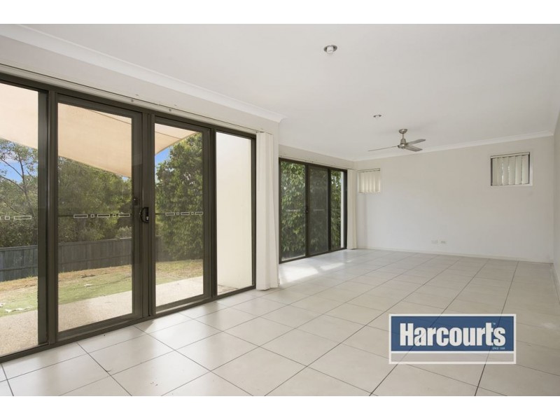 26 Lennox Street, Pacific Pines QLD 4211