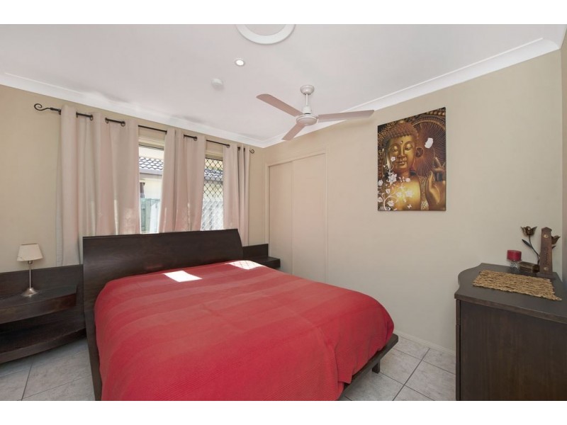 25 Lakeshore Drive, Helensvale QLD 4212