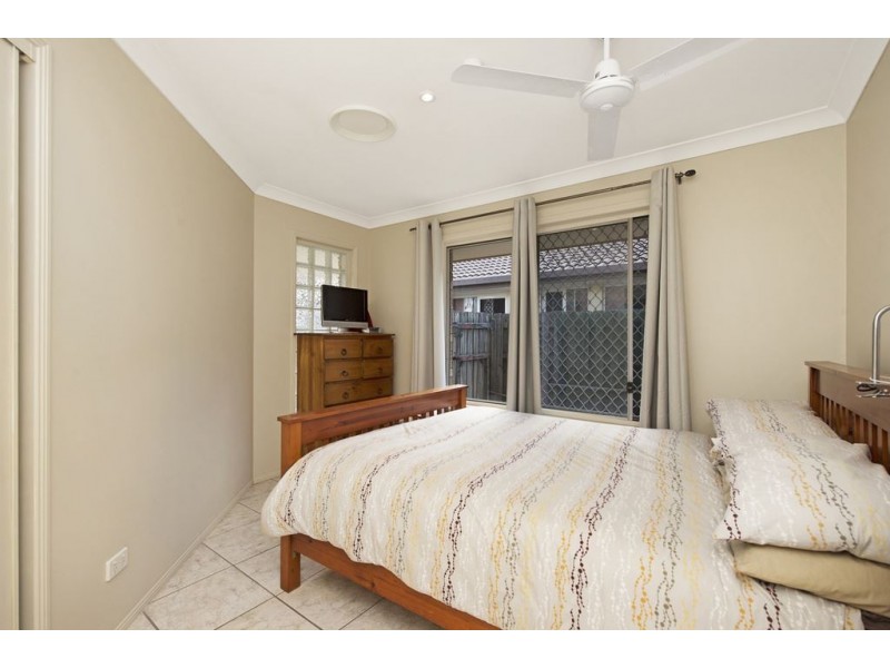 25 Lakeshore Drive, Helensvale QLD 4212