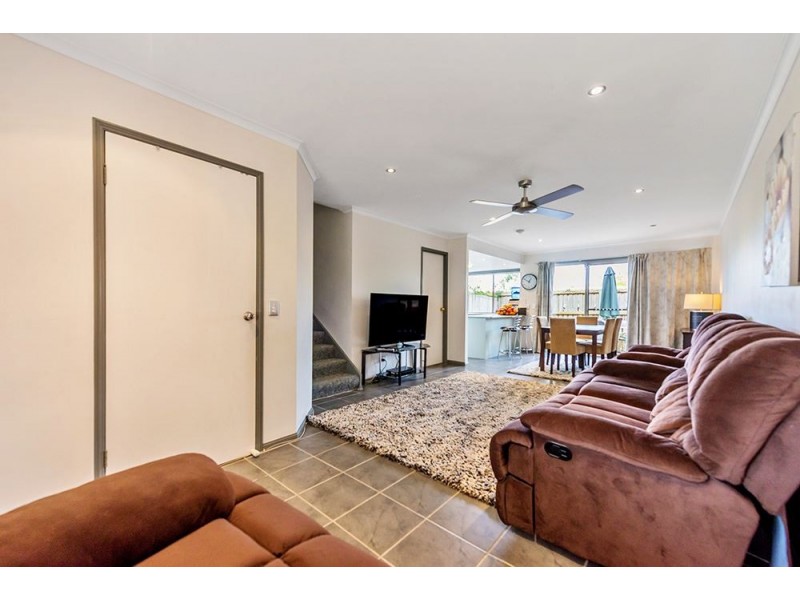 17/643 Pine Ridge Road, Coombabah QLD 4216