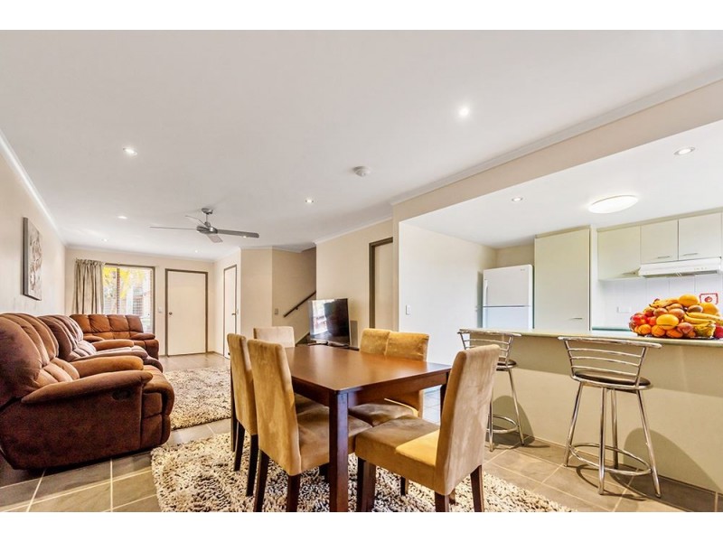 17/643 Pine Ridge Road, Coombabah QLD 4216