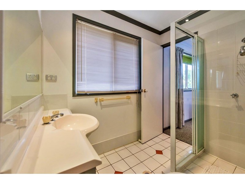 17/643 Pine Ridge Road, Coombabah QLD 4216