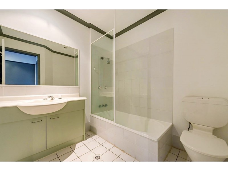17/643 Pine Ridge Road, Coombabah QLD 4216