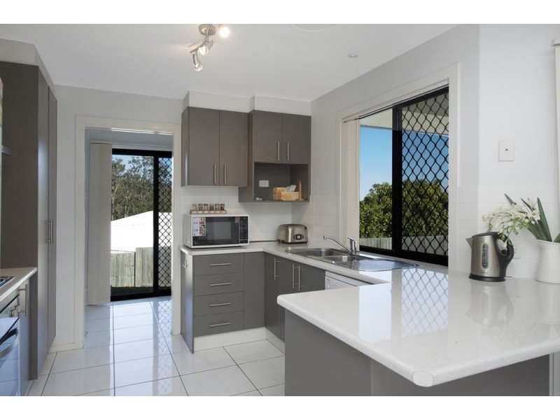 24 Jasmina Parade, Waterford QLD 4133