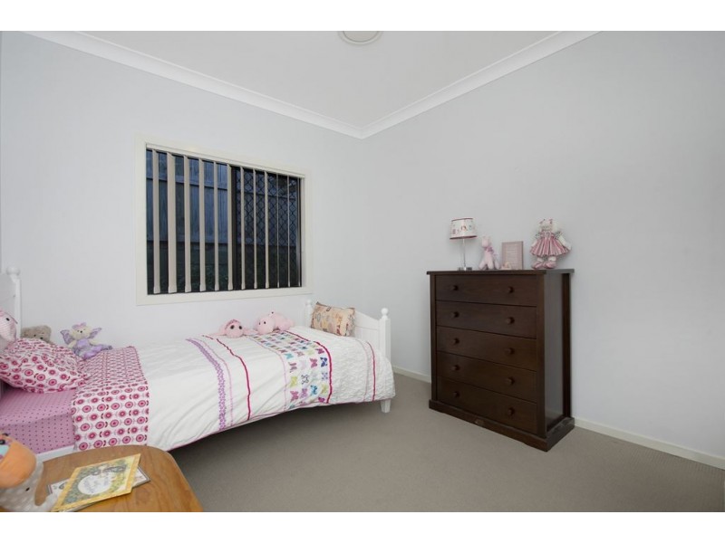 24 Jasmina Parade, Waterford QLD 4133