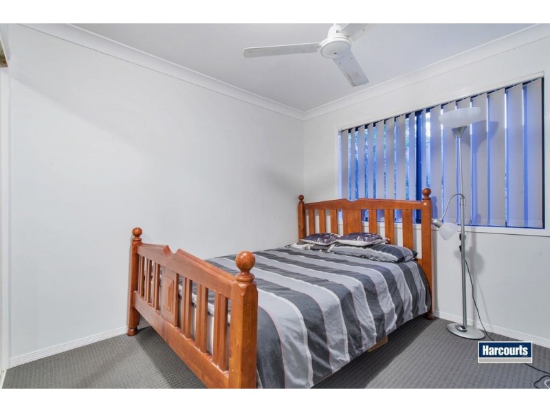 4 Dunn Court, Maudsland QLD 4210