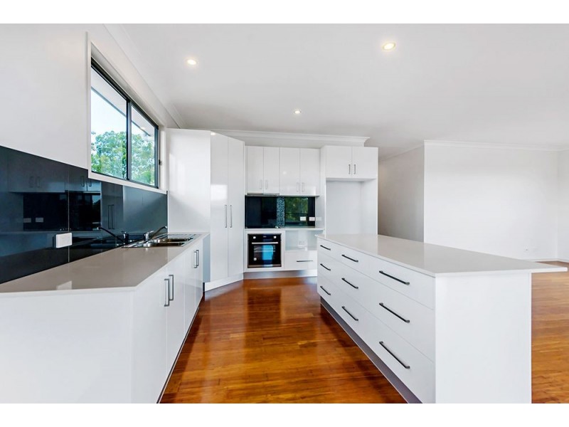 15 Harriet Lane, Oxenford QLD 4210