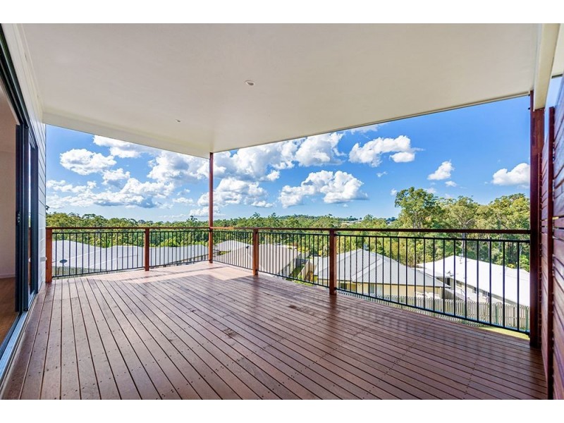 15 Harriet Lane, Oxenford QLD 4210