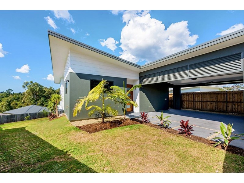 15 Harriet Lane, Oxenford QLD 4210