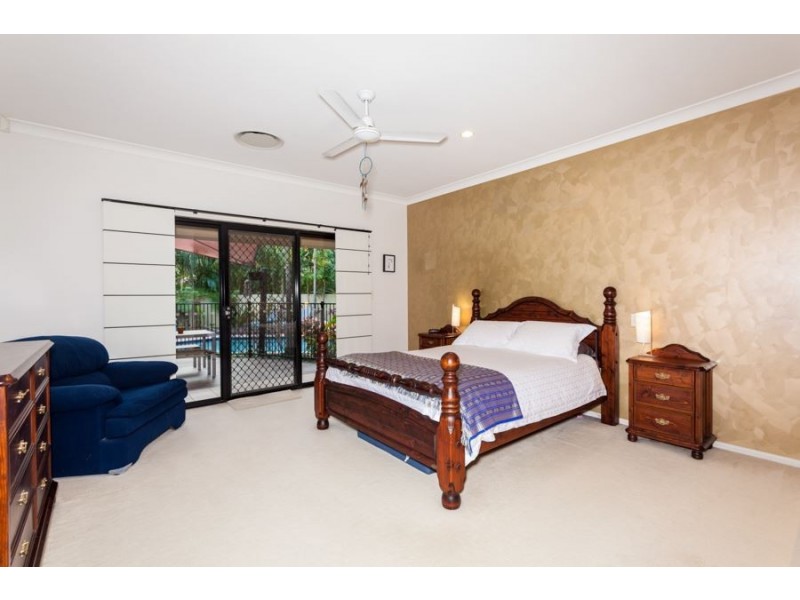 15 Portreeves Place, Arundel QLD 4214