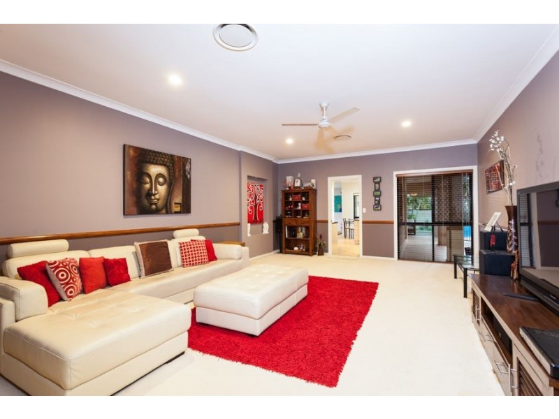 15 Portreeves Place, Arundel QLD 4214