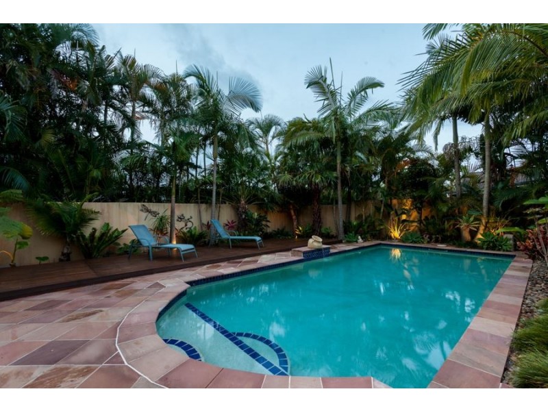 15 Portreeves Place, Arundel QLD 4214