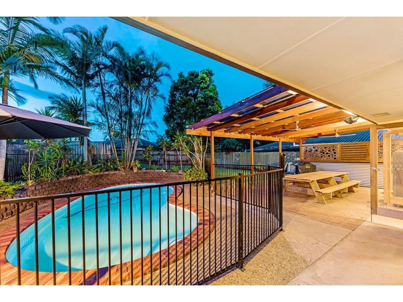 18 Ashford Road, Helensvale QLD 4212