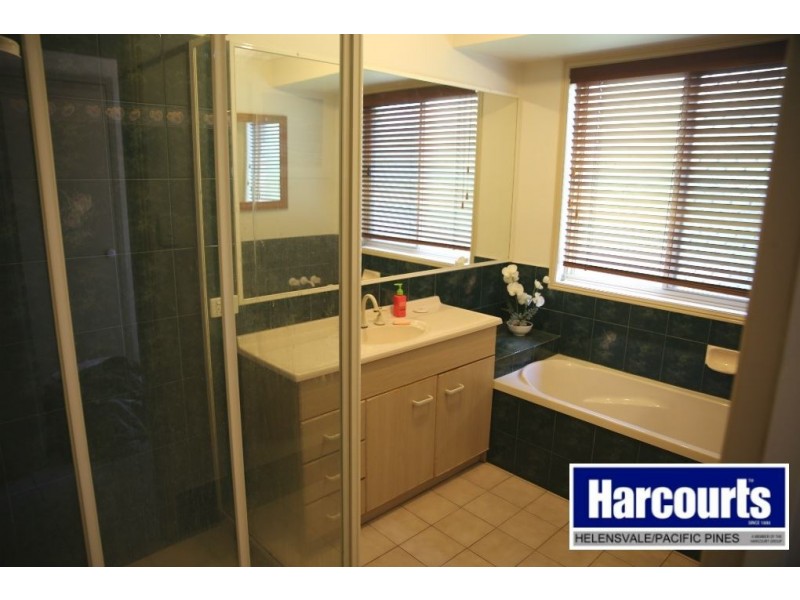 20 Dalby Court, Helensvale QLD 4212