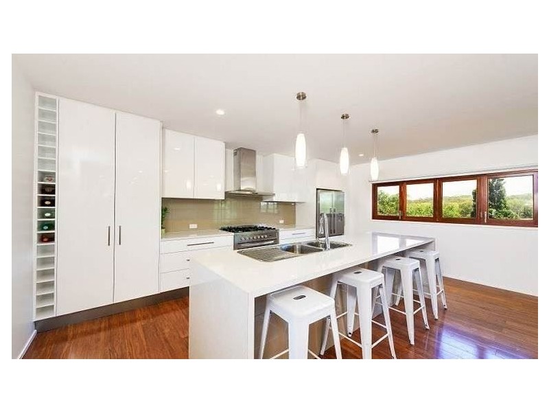 41 Deakin Avenue, Southport QLD 4215