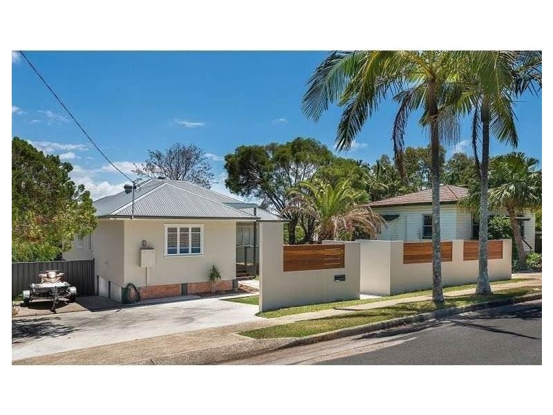 41 Deakin Avenue, Southport QLD 4215