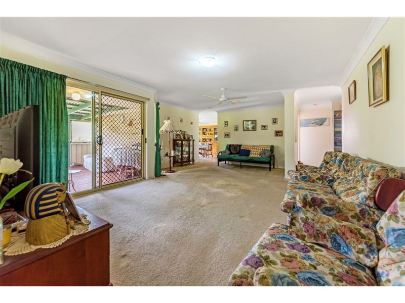 41 Manra Way, Pacific Pines QLD 4211