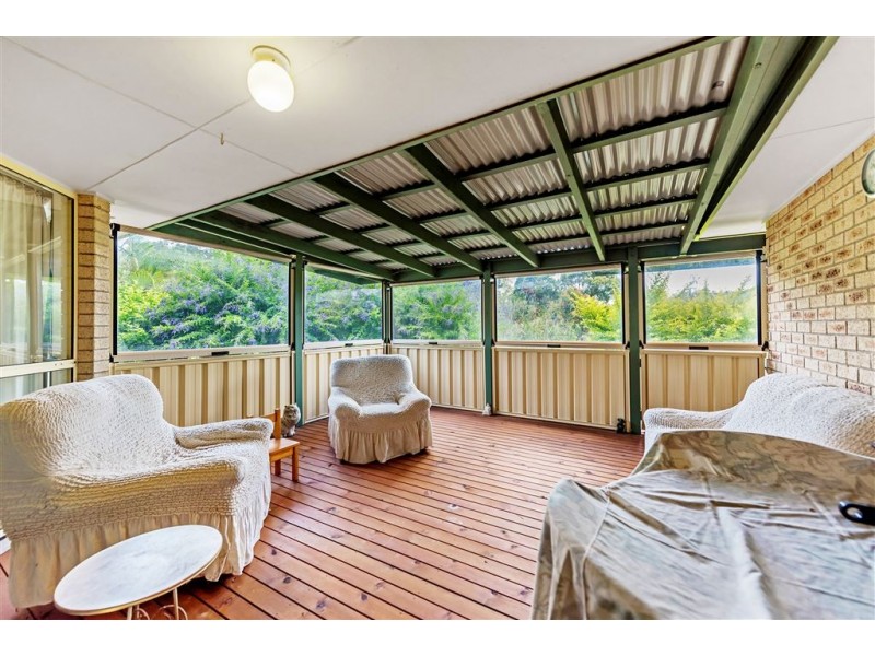 41 Manra Way, Pacific Pines QLD 4211