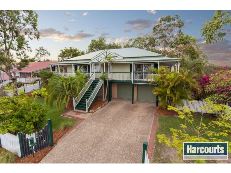 77 Tamworth Dr, Helensvale QLD 4212