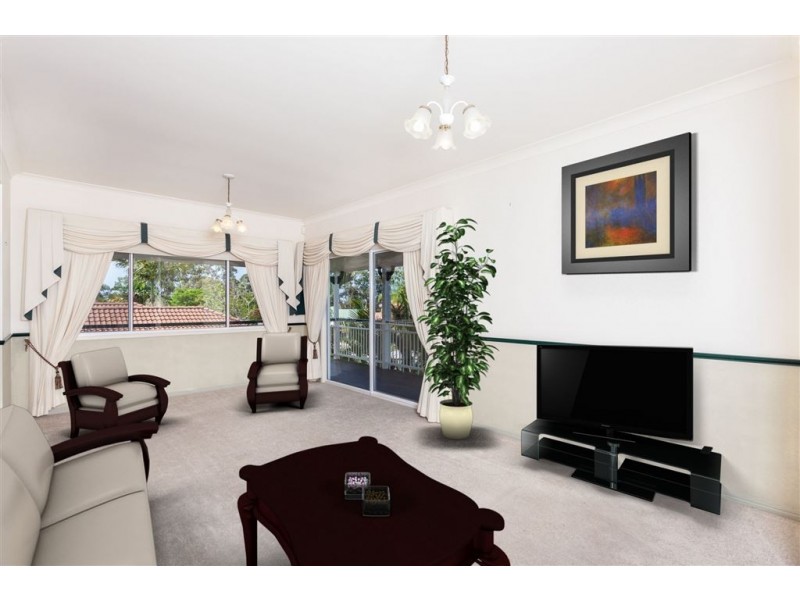 77 Tamworth Dr, Helensvale QLD 4212