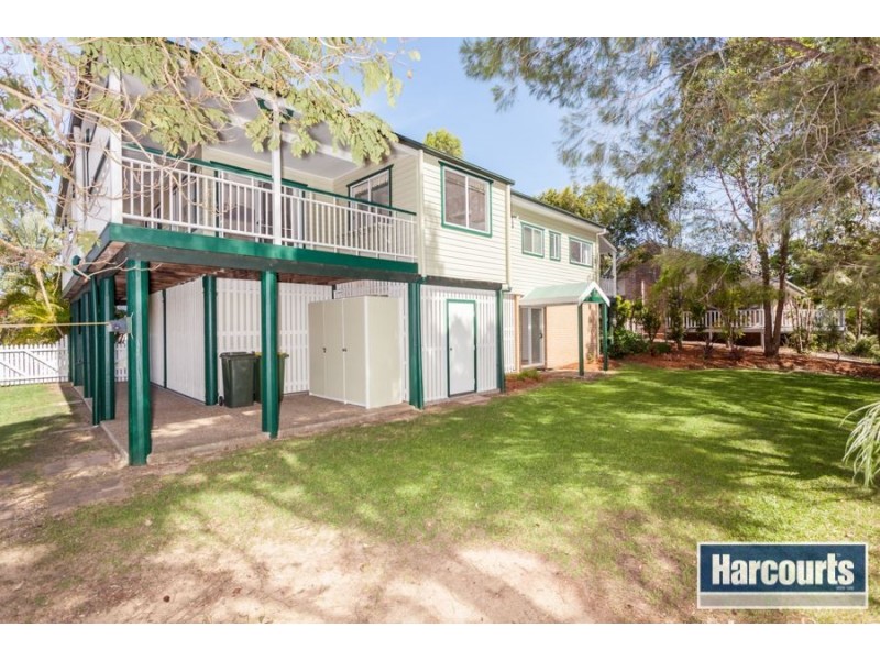 77 Tamworth Dr, Helensvale QLD 4212