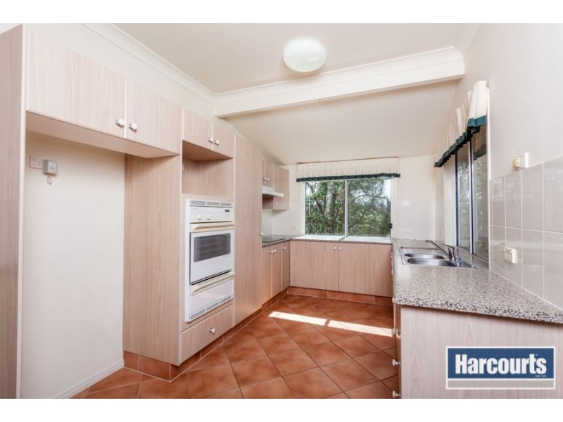 77 Tamworth Dr, Helensvale QLD 4212