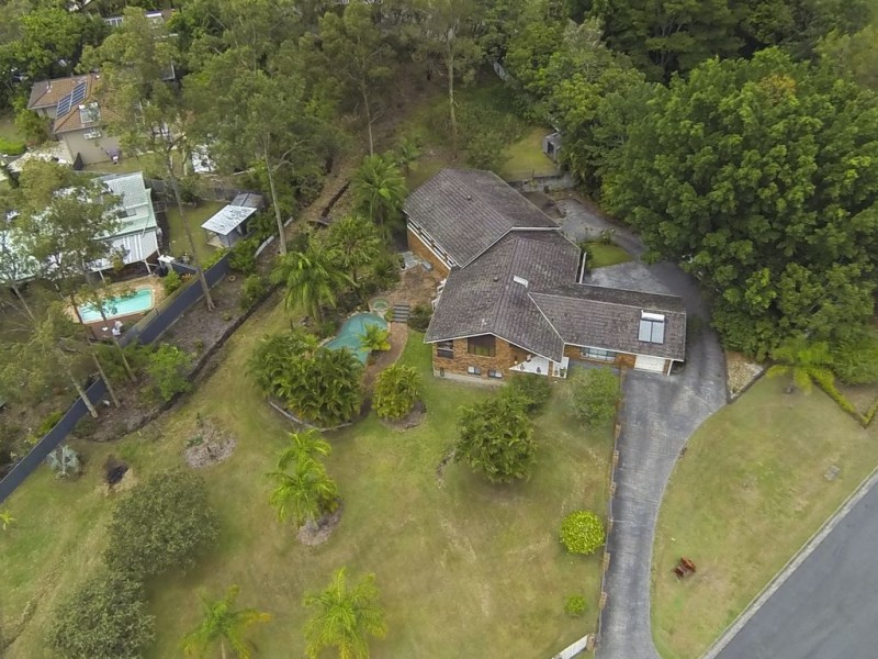 8 Woodford Road, Helensvale QLD 4212