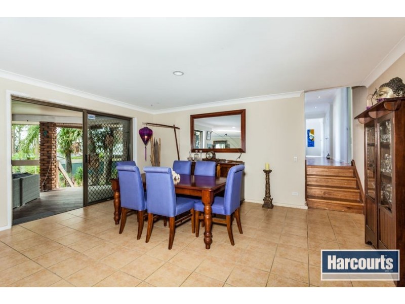 8 Woodford Road, Helensvale QLD 4212