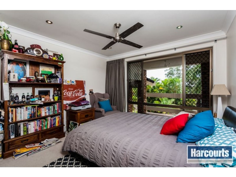 8 Woodford Road, Helensvale QLD 4212