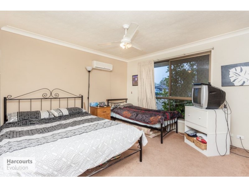 9 Berri Place, Helensvale QLD 4212