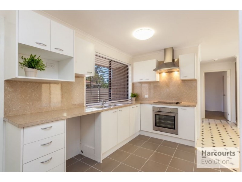 2/31 Morinda Way, Labrador QLD 4215