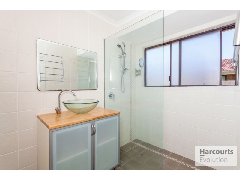 2/31 Morinda Way, Labrador QLD 4215