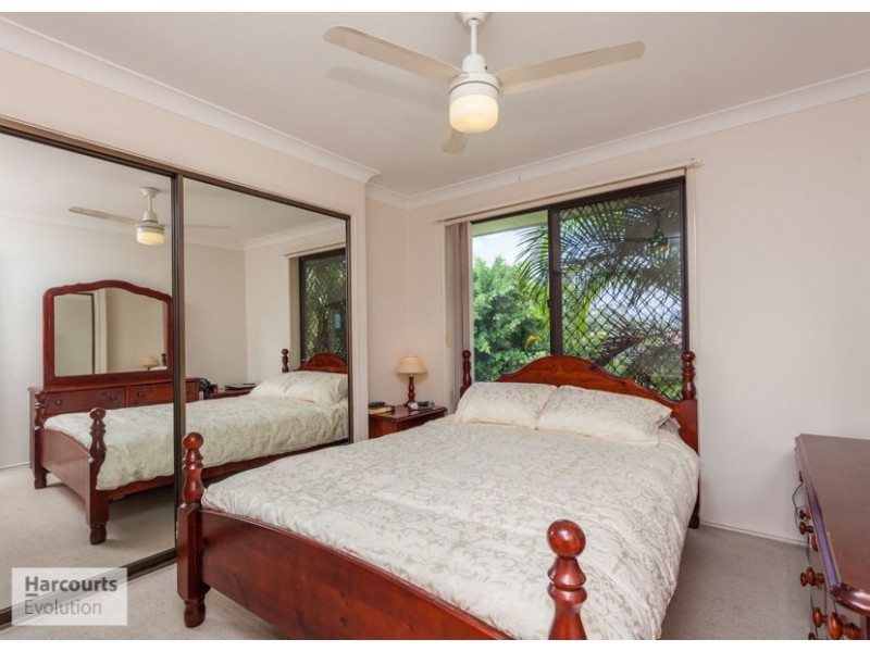 1 Penrith Court, Helensvale QLD 4212