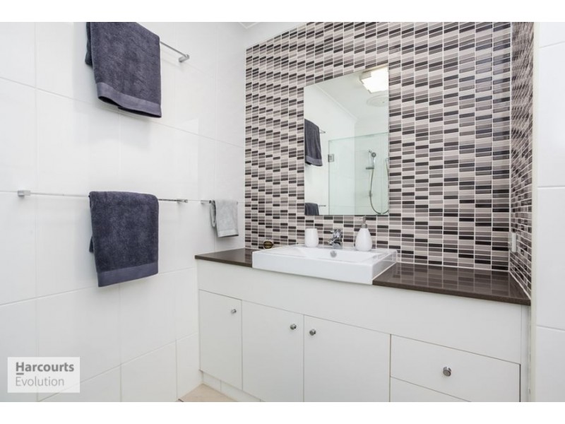 1/21 Ewan Street, Southport QLD 4215