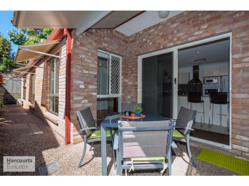 1/21 Ewan Street, Southport QLD 4215