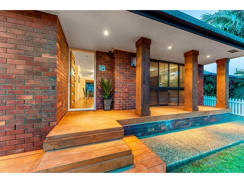 18 Ashford Road, Helensvale QLD 4212