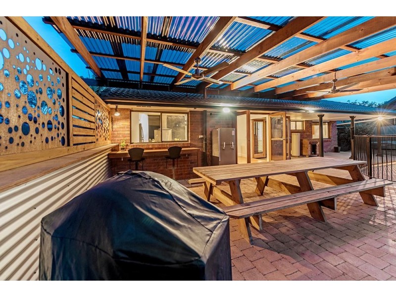 18 Ashford Road, Helensvale QLD 4212