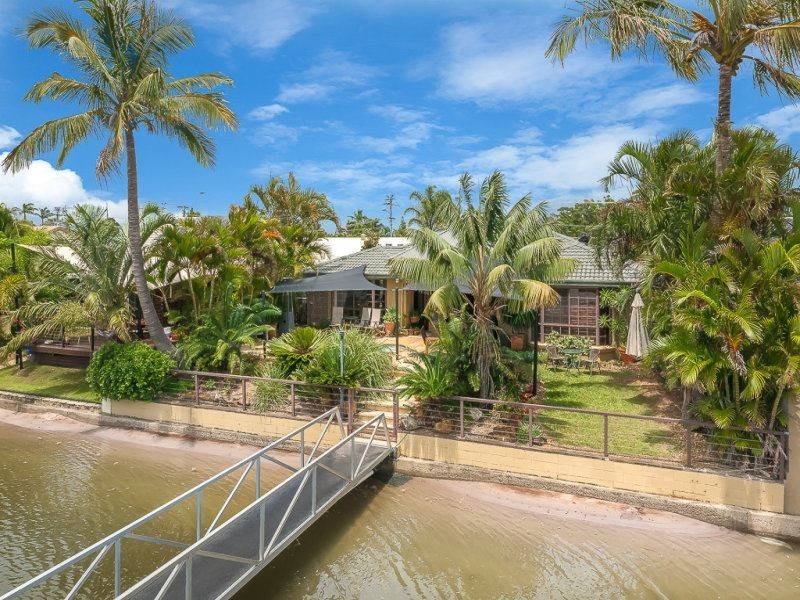 343 Bayview Street, Hollywell QLD 4216