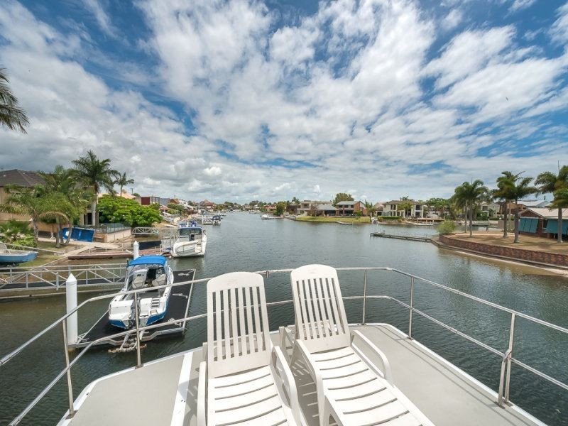 343 Bayview Street, Hollywell QLD 4216