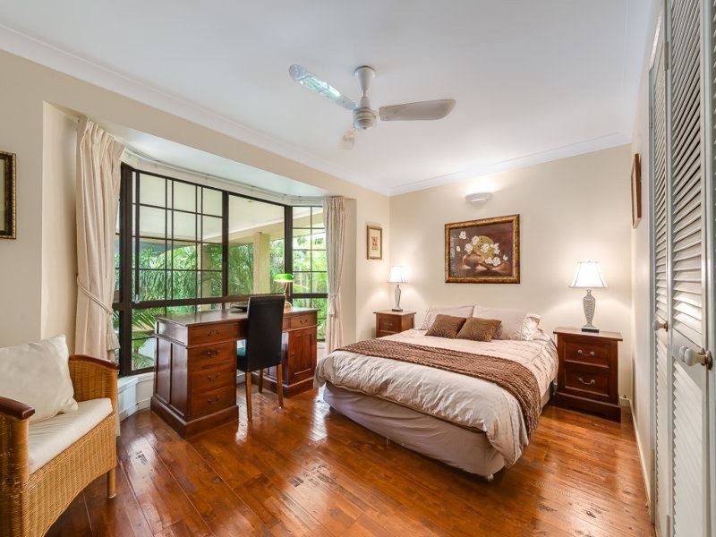 343 Bayview Street, Hollywell QLD 4216