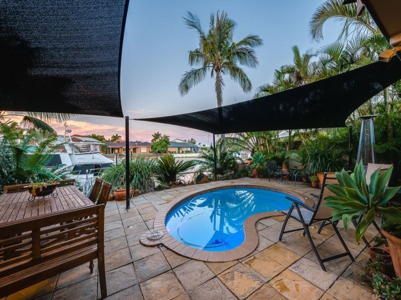 343 Bayview Street, Hollywell QLD 4216