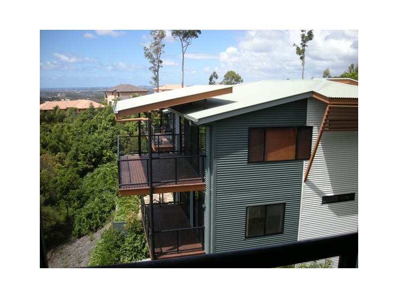 Highland Park QLD 4211