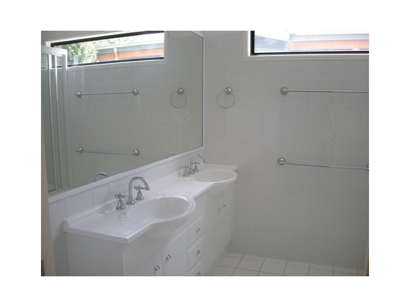 Highland Park QLD 4211