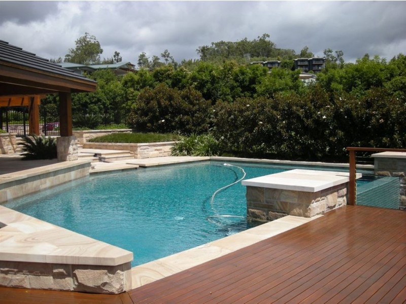 Highland Park QLD 4211