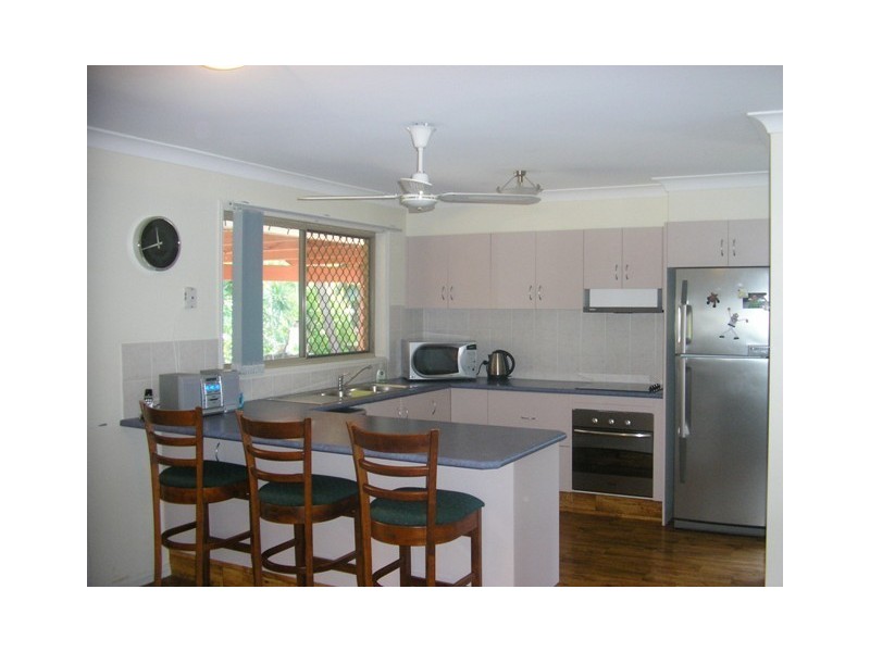 17 Tocumwal Court, Helensvale QLD 4212