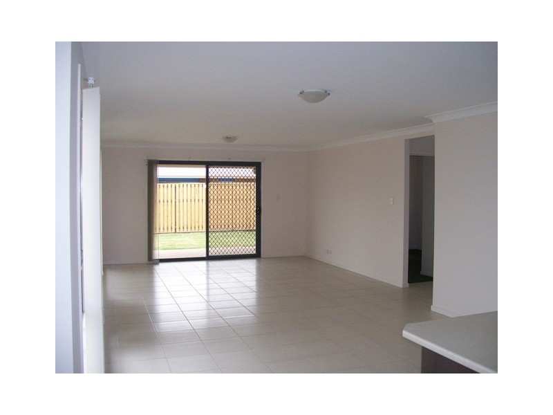 4 Ravensthorpe Street, Ormeau QLD 4208