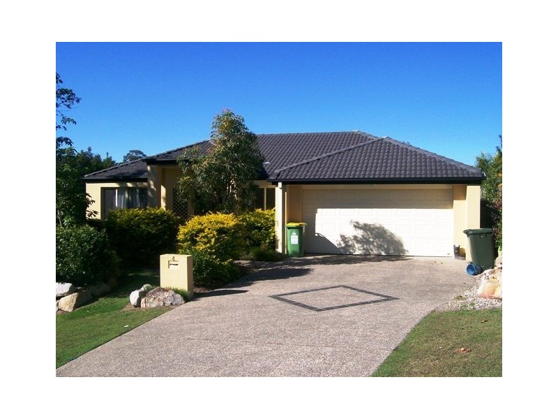 4 Mackellar Rise, Maudsland QLD 4210