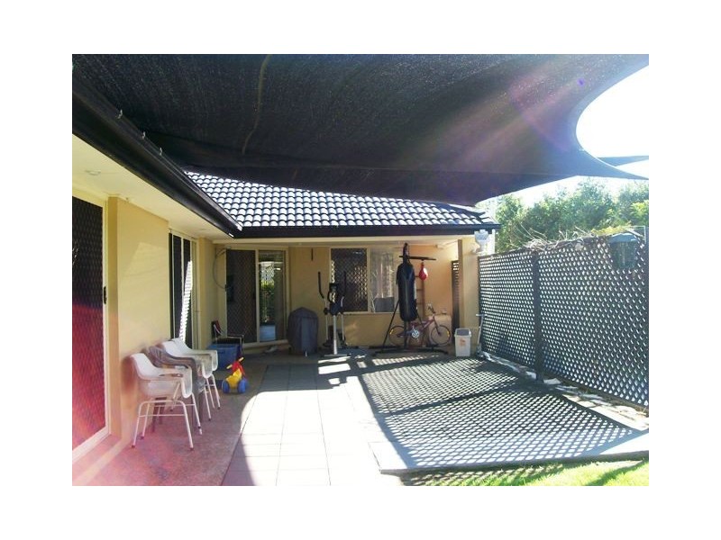 4 Mackellar Rise, Maudsland QLD 4210